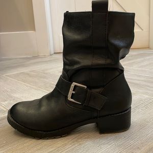 Black Mid Boots